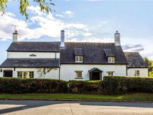 House for sale in Gloucester, Gloucestershire