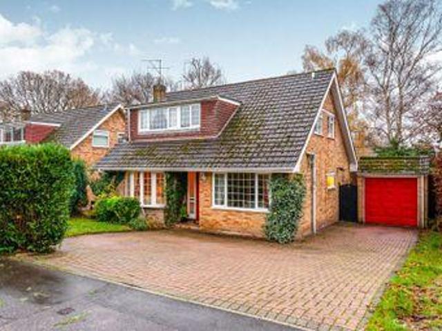 House for sale in Heol-las, Surrey