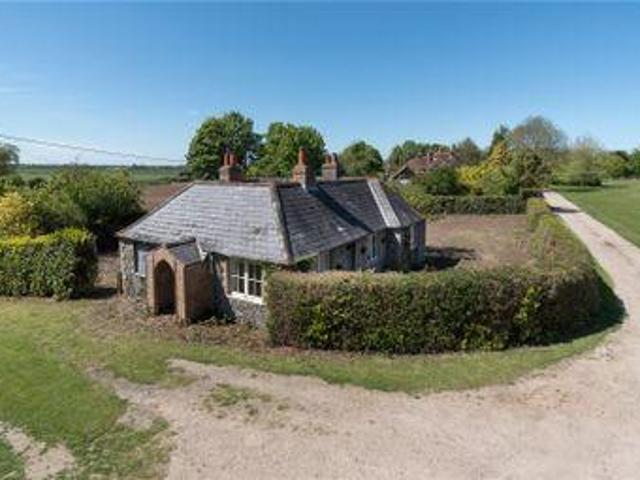 House for sale in Oad Street, Kent