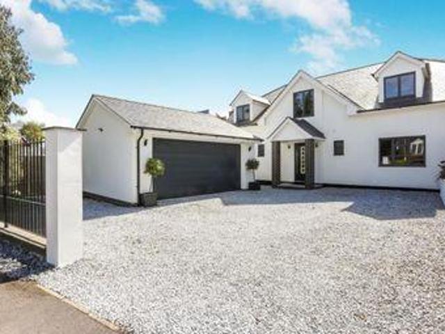 House for sale in Heol-las, Surrey