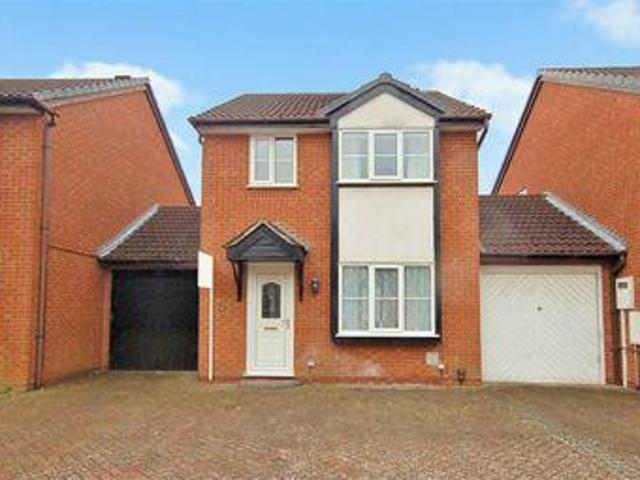 House for sale in Northampton, Northamptonshire