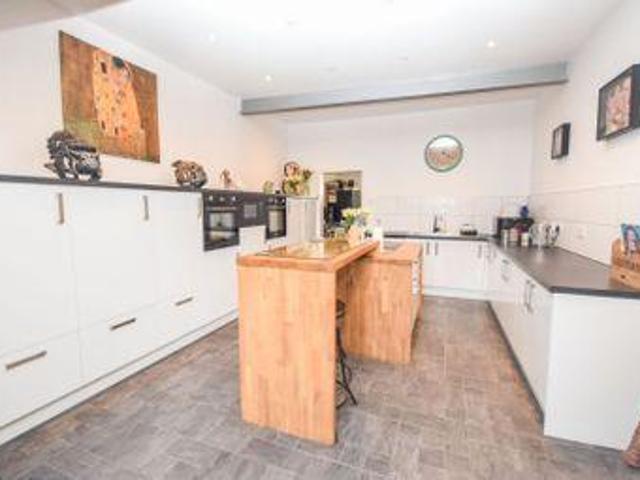 House for sale in Hamilton, Scotland