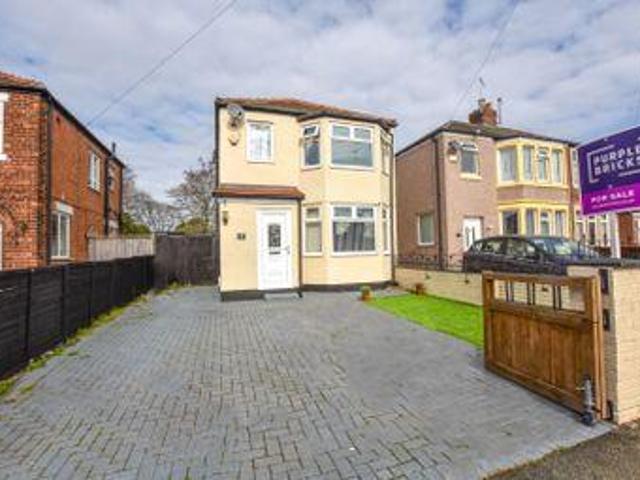 House for sale in Rossmore, Cheshire