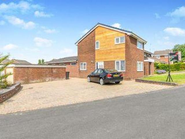 House for sale in Halton