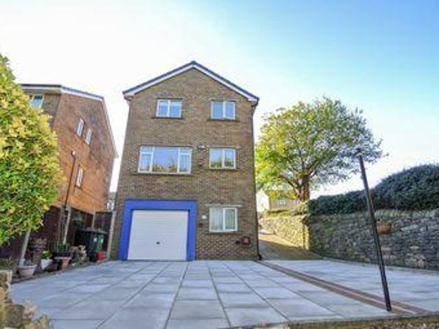 House for sale in Holmfirth, West Yorkshire