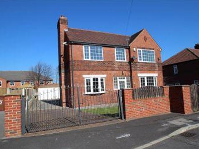 House for sale in Pontefract, West Yorkshire