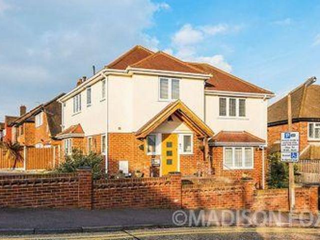 House for sale in Chigwell, Epping