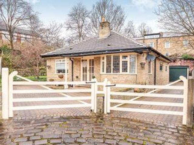 House for sale in Dewsbury, West Yorkshire