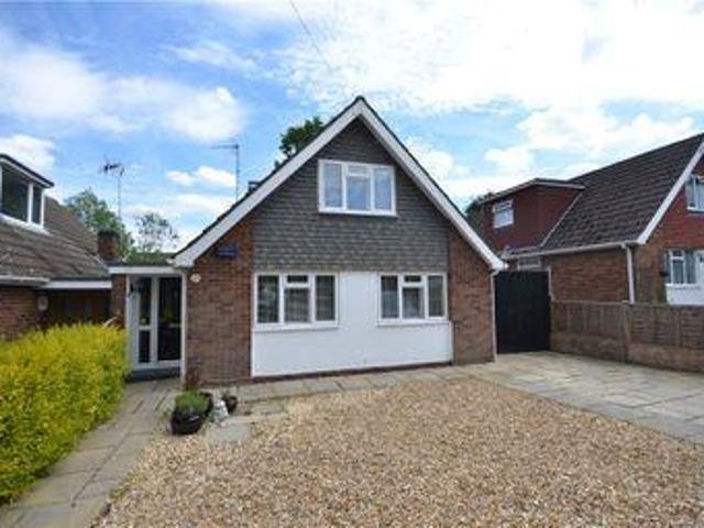House for sale in Heol-las, Surrey