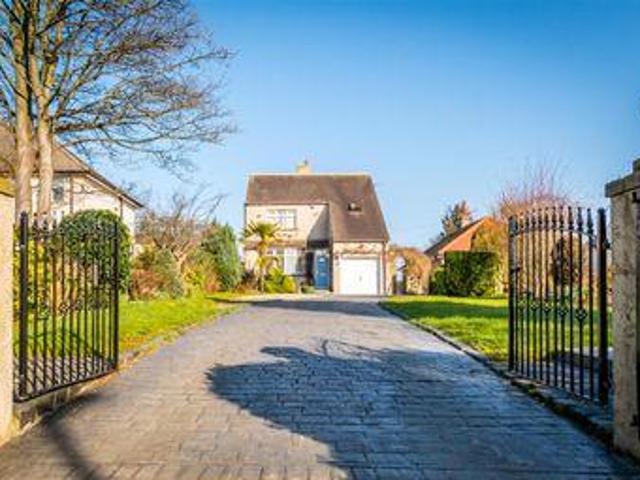 House for sale in Halifax, West Yorkshire