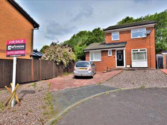 House for sale in Higher Bartle, Lancashire