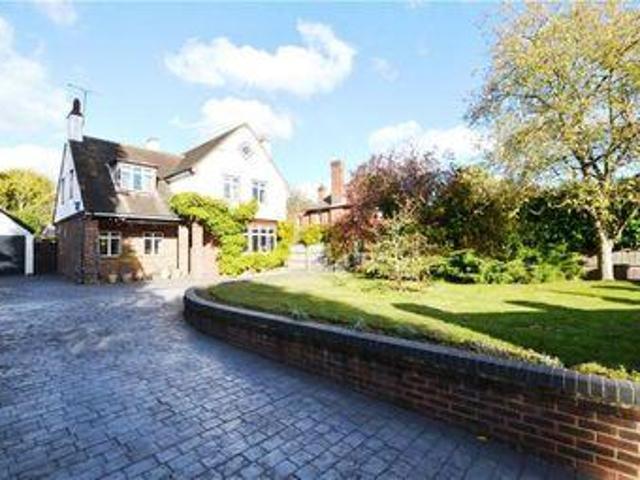House for sale in Farnborough, Rushmoor