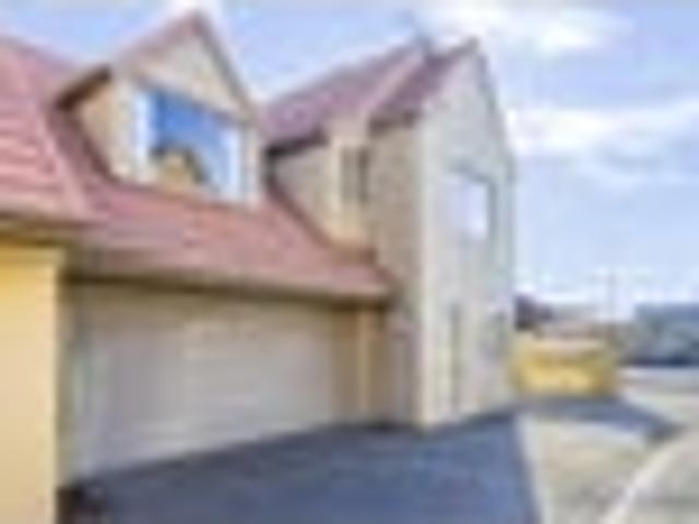 Townhouse for sale in Riccarton, Canterbury