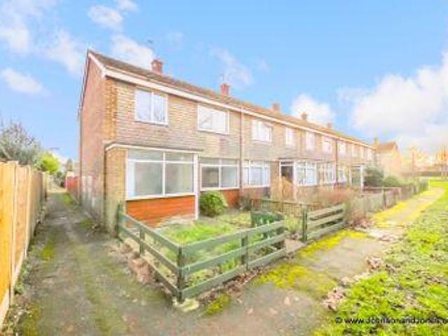 House for rent in Row Town, Surrey