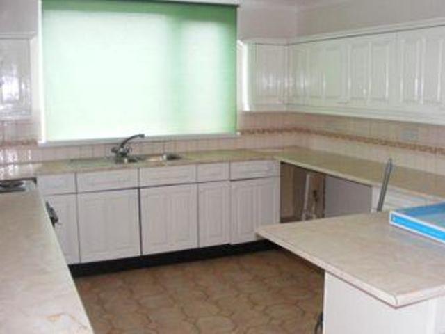 House for rent in Llanelli, Wales