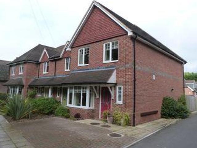 House for rent in Fole, Surrey