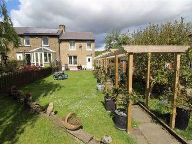 House for sale in Huddersfield, West Yorkshire