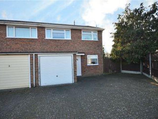 House for sale in Heol-las, Surrey
