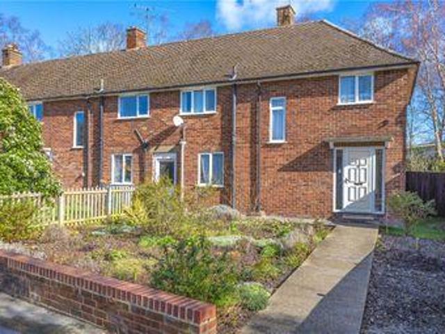 House for sale in Ascot