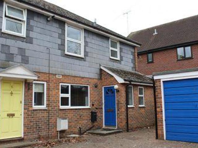 House for sale in Farnham, Waverley