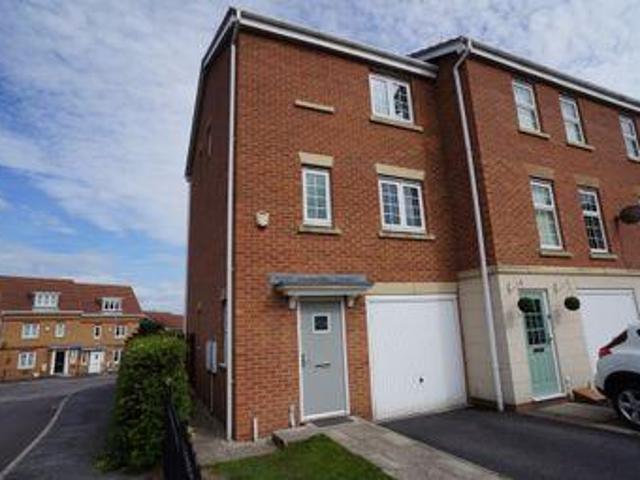 House for sale in Knottingley, West Yorkshire