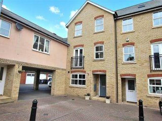 House for sale in Duton Hill
