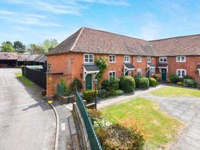 House for sale in Navestock Side