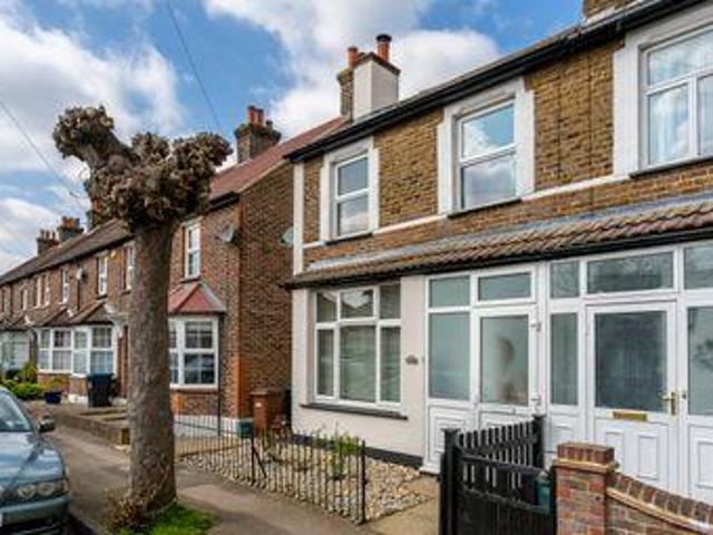 House for sale in Hillview, Surrey