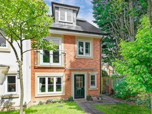 House for sale in Pachesham Park, Surrey