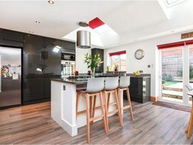 House for sale in South Ockendon, Essex