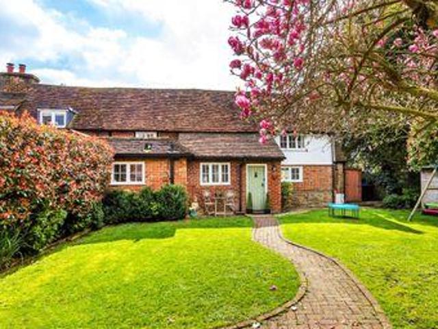 House for sale in Oxted, Hillview