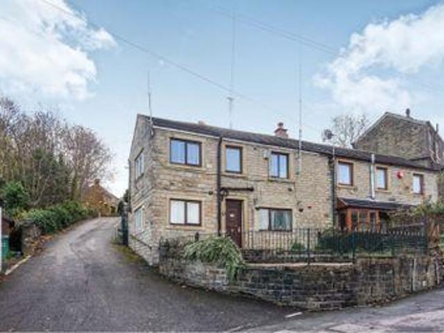 House for sale in Huddersfield, West Yorkshire