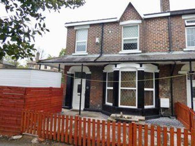 House for sale in Dewsbury, West Yorkshire