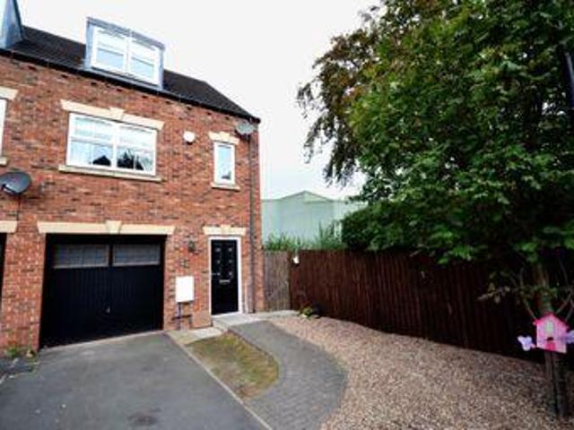 House for sale in Ossett, West Yorkshire