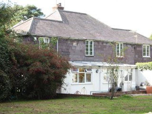 House for sale in Fole, Surrey
