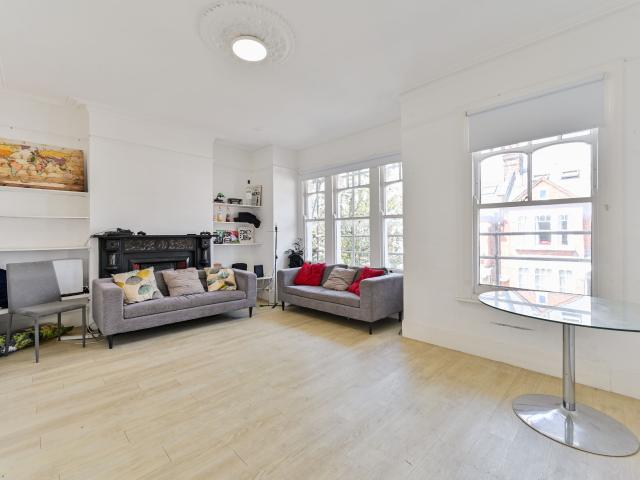 Apartment for rent in Clapham Junction, Greater London