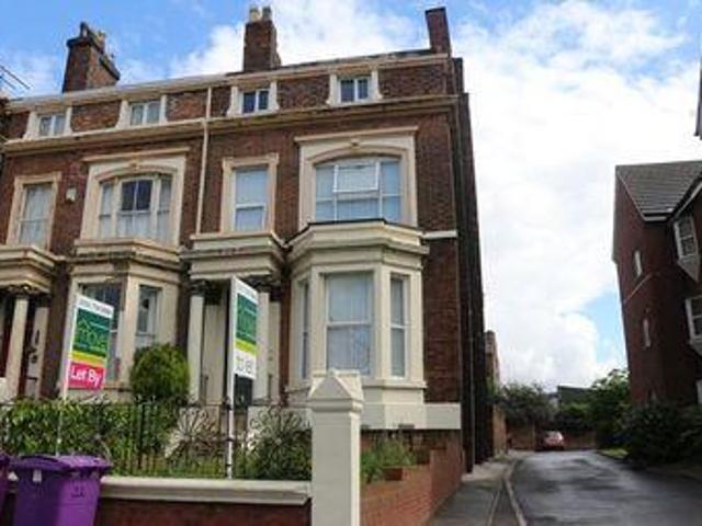 House for rent in Calderstones