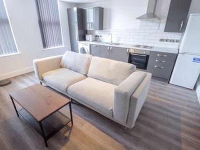 House for rent in Calderstones
