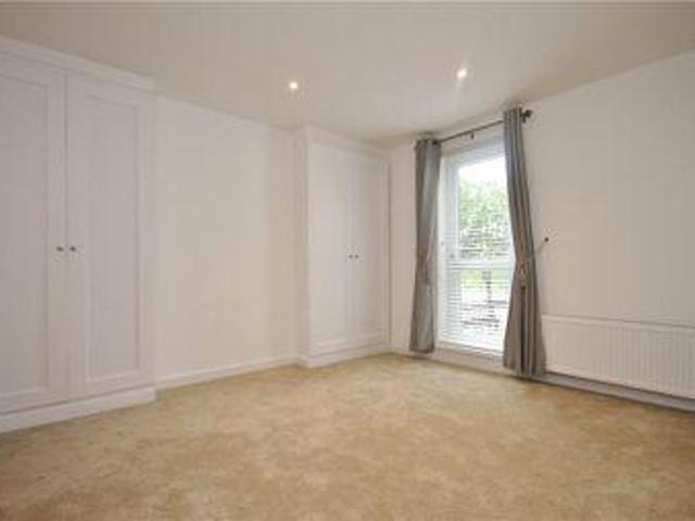 House for rent in Row Town, Surrey