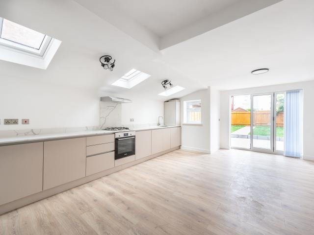 Apartment for rent in Harlesden, Greater London