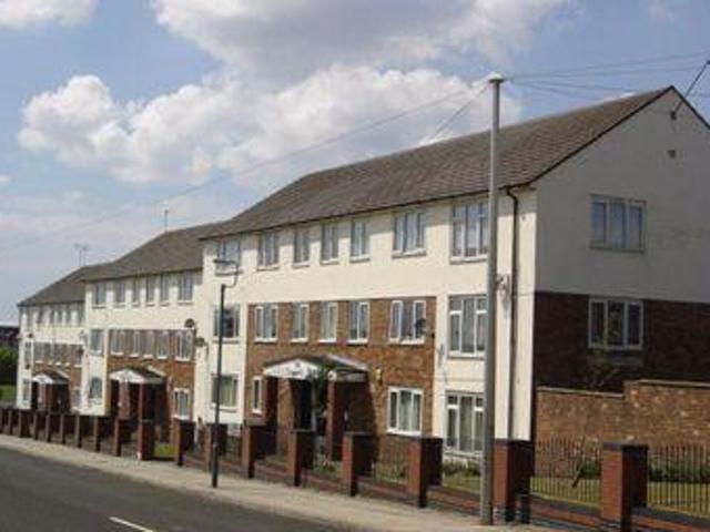 House for rent in Calderstones