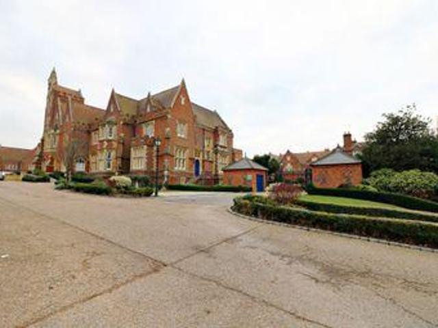 House for rent in Navestock Side