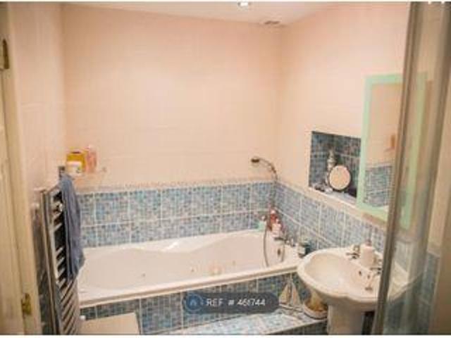 House for rent in Pouchen End, Hertfordshire