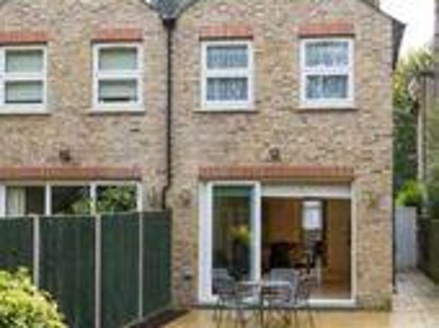 House for rent in Lyons, Greater London