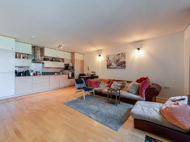 Apartment for rent in East Greenwich, Greater London