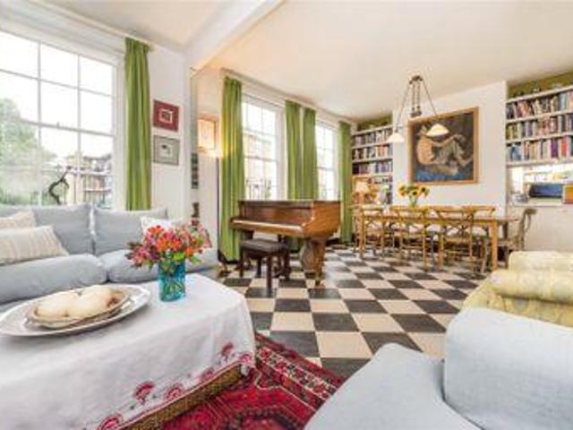 House for sale in Lyons, Greater London