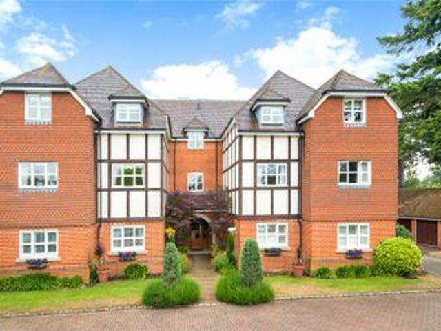 House for sale in Weybridge, Elmbridge