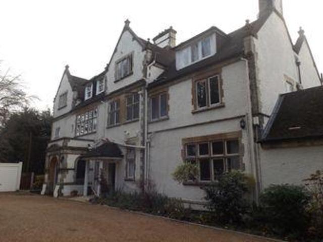 House for sale in Heol-las, Surrey