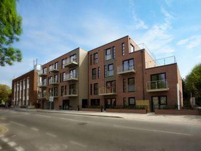 House for sale in Royal Borough of Kingston upon Thames, Greater London