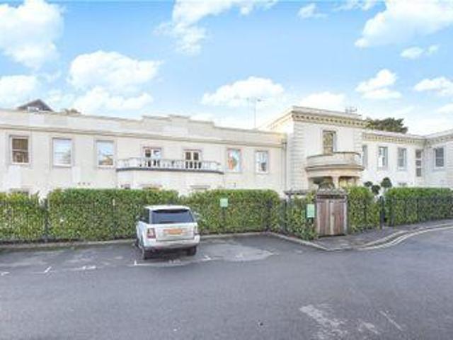 House for sale in Ascot